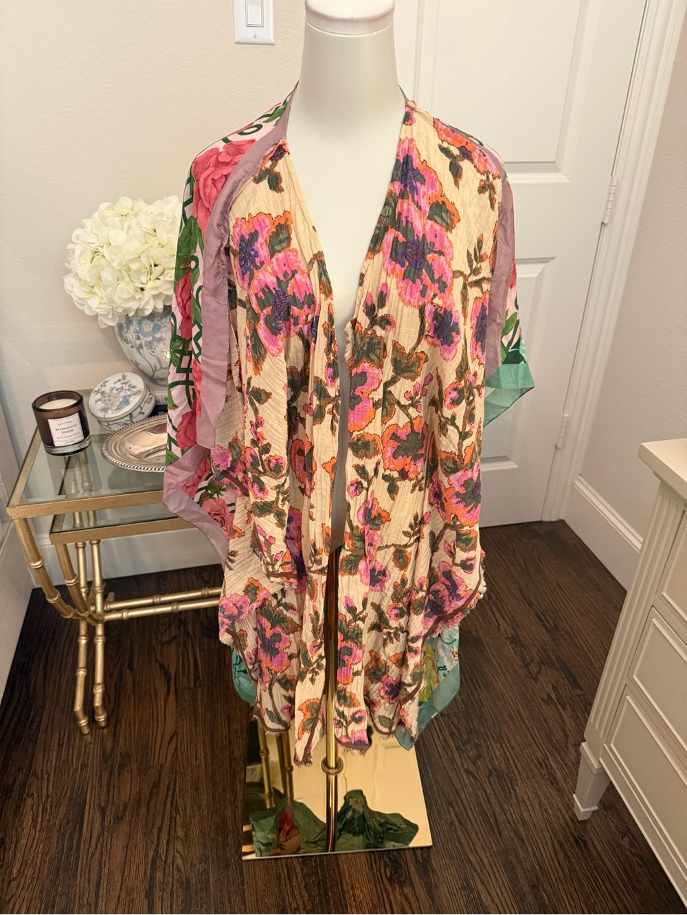 Aratta Kimono
Ai9